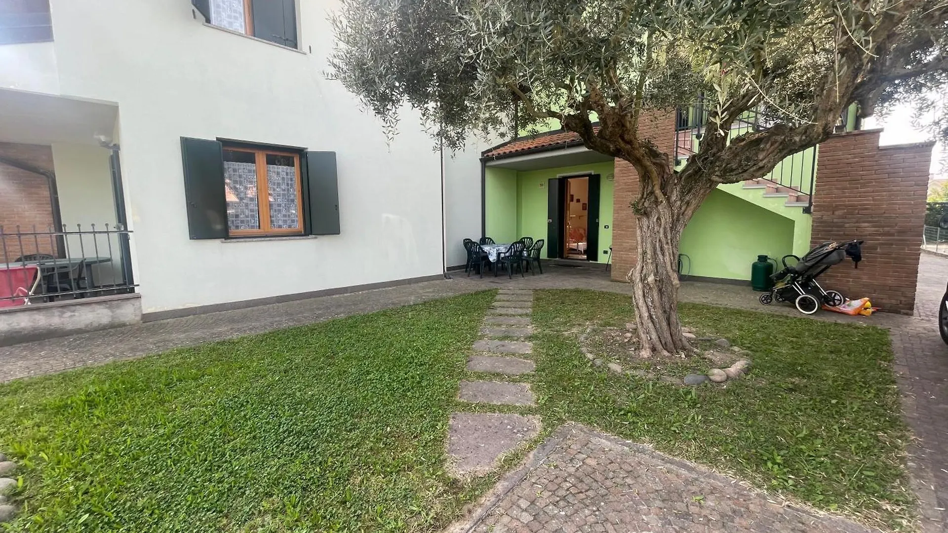 Villa Petra - Agenzia Cocal contacts